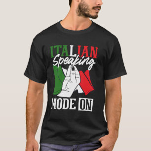 Italienisches Handgestalterdesign für ein stolzes T-Shirt