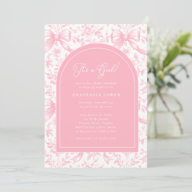 It's a Girl Pink Bow Toile Modern Baby Shower  Einladung (Stehend Vorderseite)