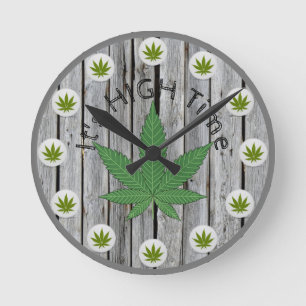 It's High Time Weed Leaf Rustic Wood Custom Runde Wanduhr
