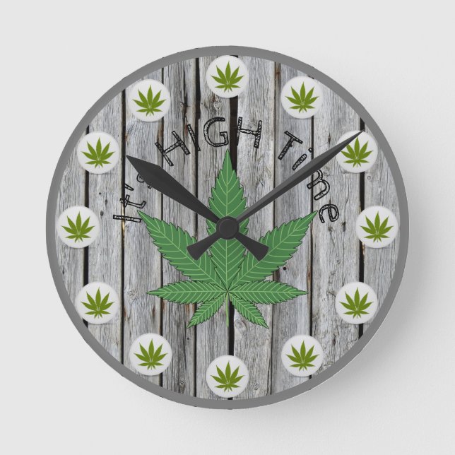 It's High Time Weed Leaf Rustic Wood Custom Runde Wanduhr (Vorderseite)