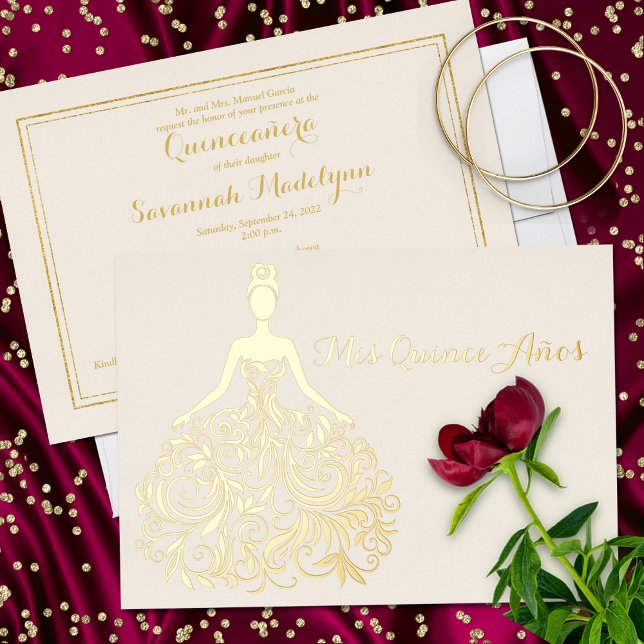 Ivory Gold Foil Silhouette Quinceañera Einladung (Von Creator hochgeladen)