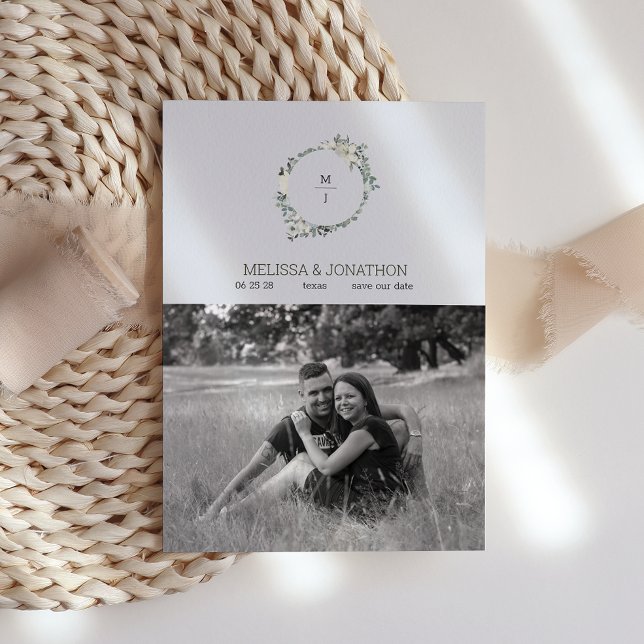 Ivory White Watercolor Floral Save the Date (Von Creator hochgeladen)