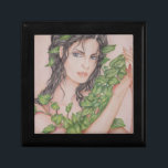 Ivy Bride Girl Portrait Kunstvoll wandern im Valle Erinnerungskiste<br><div class="desc">Entworfen auf meine Bleistiftzeichnung eines schönen Mädchenportraits in ihrem prächtigen Kleid,  das in Efeu-Blätter um sie herum verziert ist. Bitte Karo in meinem Shop für passende Artikel.</div>