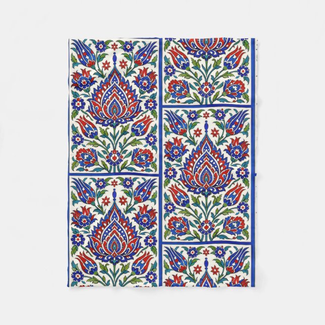 Iznik - Turkish Ottoman pattern with flowers tulip Fleecedecke (Vorderseite)