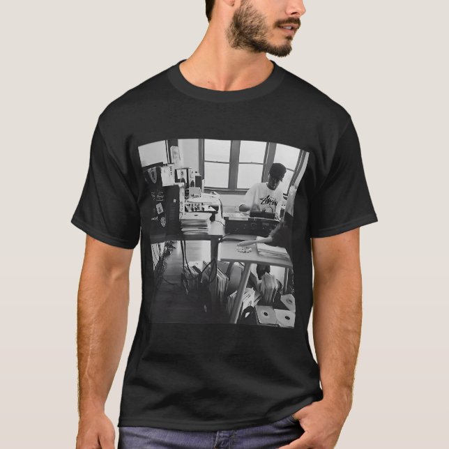 J Dilla Home Studio T-Shirt (Vorderseite)