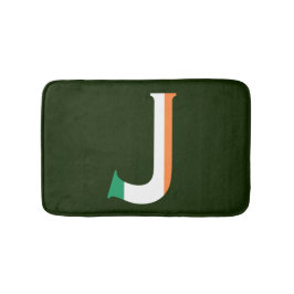 J Monogram überlagert sich auf irischer Flagge Badematte