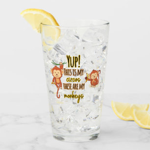 Ja! Das ist mein Zirkus, das sind meine zwei Affen Glas