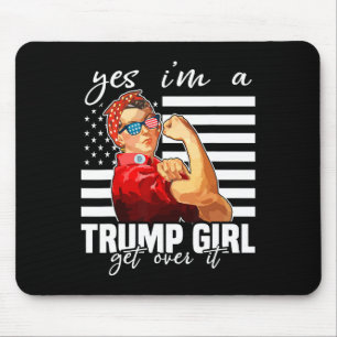 Ja, ich bin ein Trump-Mädchen, das Trump 2024 über Mousepad