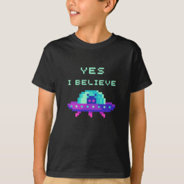 Ja, ich glaube, Alien Flying UFO Spaceship Pixel A T-Shirt
