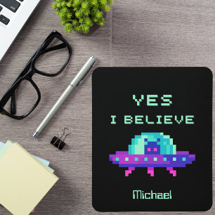Ja, ich glaube an Alien-Flug-UFO-Raumschiff-Pixel- Mousepad