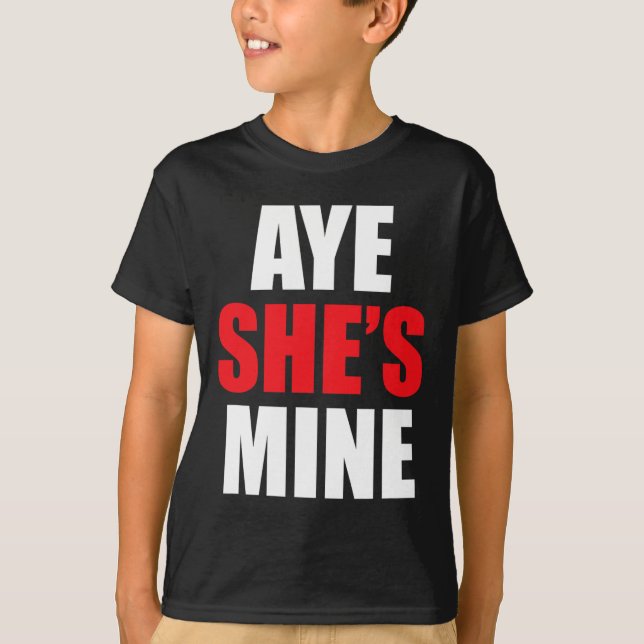 Ja, sie ist mein Matchpaar - Coole Outfit T-Shirt (Vorderseite)