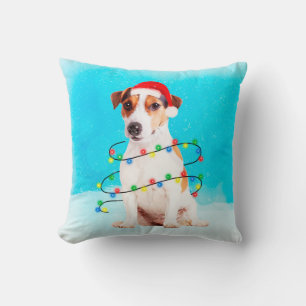 Jack Russell Hund im Schnee sitzen mit Weihnachtsm Kissen