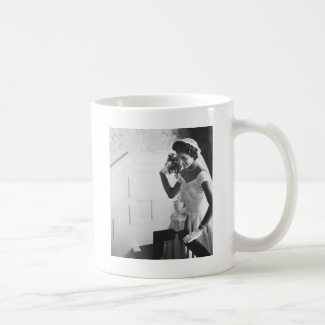 Jackie Kennedy, 1953 Kaffeetasse (Rechts)