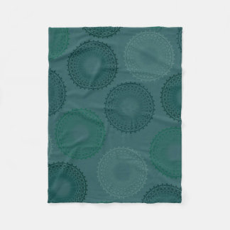 Jaded Aquamarin Lace Doily Fleecedecke