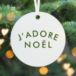 J'adore Weihnachten | Christmas Minimalistisch Gre Ornament Aus Metall<br><div class="desc">Einfaches,  stilvolles J'adore Weihnachten" zitiert Kunstschmuck mit moderner,  minimalistischer Typografie in Waldgrün in einem trendigen festlichen Stil. Das Zitat übersetzt in "I Liebe Weihnachten" auf Französisch. Das perfekte Geschenk oder Accessoire für die Weihnachtszeit!</div>