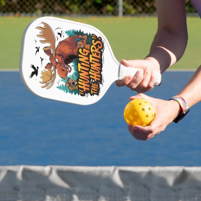 Jagd auf Elche Verteidiger gegen Jäger Pickleball Schläger (InSitu)