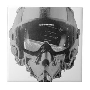 Jagdflieger-Sturzhelm und Höhenmesser Fliese