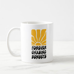 Jagen von Sonnenuntergängen - Groovy Retro Sun Kaffeetasse
