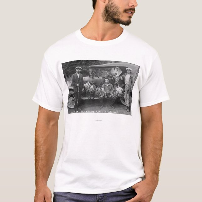 Jäger, die mit Spiel an RJ Finneys Verein T-Shirt (Vorderseite)