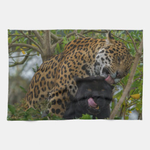 Jaguare in Liebe Geschirrtuch