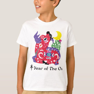 Jahr des OX-T - Shirt und der Geschenke