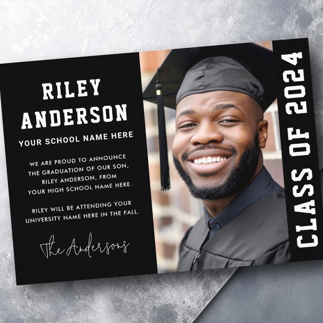 Jahrgang 2024 Modernes Foto aus schwarzem Abschlus Ankündigung (Class of year 2024 modern black graduation photo announcement)