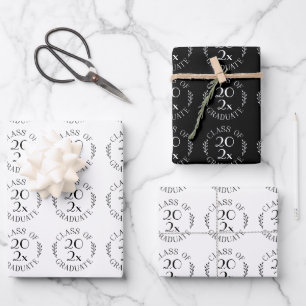 Jahrgang Absolvent Schwarz Weiß Typografie Geschenkpapier Set