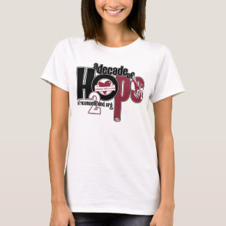 Jahrzehnt des Hoffnungs-Damenbabys - Puppe T-Shirt