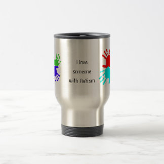 J'aime quelqu'un avec la tasse d'autisme