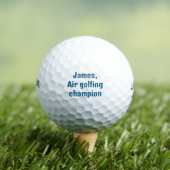'James, Air Golfing Champion', lustig, Personalisi Golfball (Insitu T-Shirt)