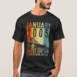 Januar 2005 18 Jahre Phantastisch Retro 18. T-Shirt<br><div class="desc">Januar 2005 18 Jahre Phantastisch Retro 18. Geburtstag</div>