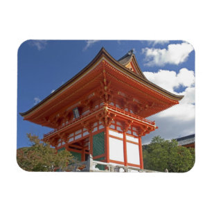 Japan, Kyoto, aufstrebendes Tor eines Tempels Magnet