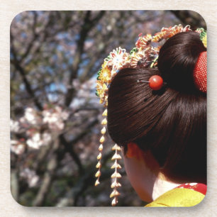 Japan, Kyoto. Rückansicht Nahaufnahme einer Geisha Getränkeuntersetzer