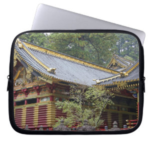 Japan, Nikko. Toshogu-Schrein und Mausoleum in 2 Laptopschutzhülle