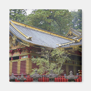 Japan, Nikkō. Toshogu-Schrein und Mausoleum in 2 Magnet