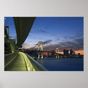Japan. Tokio. Regenbogenbrücke in der Tokiobucht. Poster