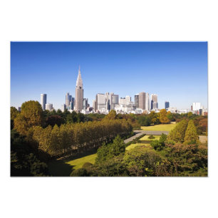 Japan. Tokio. Skyline des Bezirks Shinjuku und Fotodruck