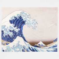 Japaner bewegt Fleece-Decke wellenartig