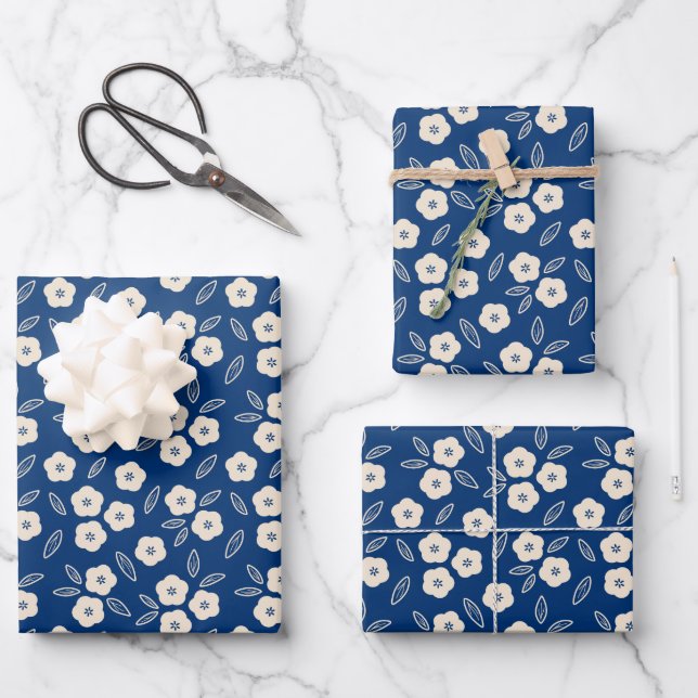 Japanische Dark Blue & Champagne Floral Pattern Geschenkpapier Set (Vorderseite)