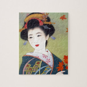 Japanische Frau in blauem Kimono