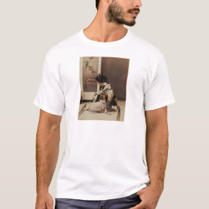 Japanische Geisha, die das shamisen spielt T-Shirt