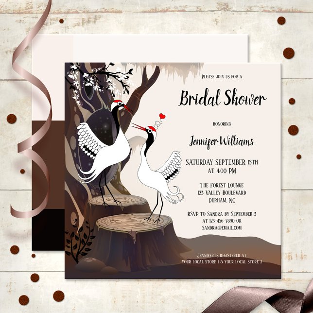Japanische Krane Love Bird Bridal Dusche Einladung (Bridal shower invitation featuring an illustration of two Japanese cranes in love in a forest)