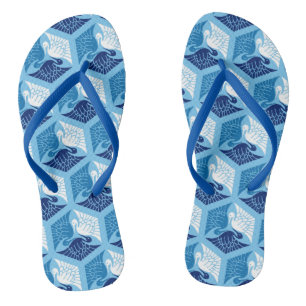 Japanische Krane, Marine, Weiß und Light Blue Flip Flops