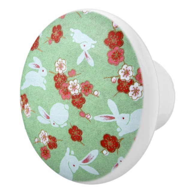 Japanische Kunst: Grüne Sakura und Kaninchen Knoch Keramikknauf (Rechts)