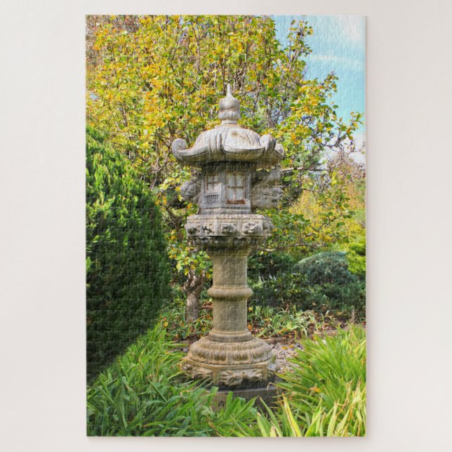 Japanische Steinlaterne, Himeji Garden, Adelaide (Vertikal)