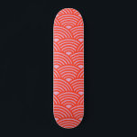 Japanische Wave Seigaiha Pattern Rosa Skateboard<br><div class="desc">Japanisches Wave Seigaiha Muster - Rosa und Rot.</div>