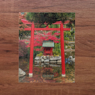 Japanischer Garten Teich Rotes Torii-Tor