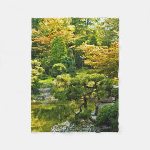 Japanischer Garten - Traditionelle Ästhetik Fleecedecke