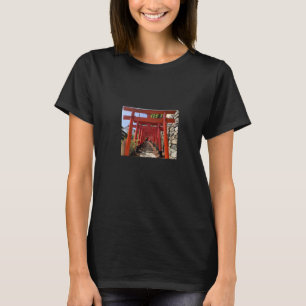 Japanischer Schrein Torii 鳥 居 Gates 2 T-Shirt