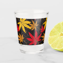 JAPANISCHES AHORN-MUSTER IN SCHWARZ SCHNAPSGLAS